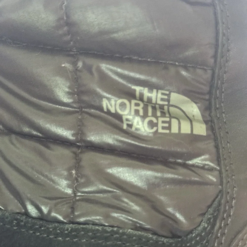 The North Face Snow Boot Women Sz 8 Shellista Pull-On Winter Faux Fur Black